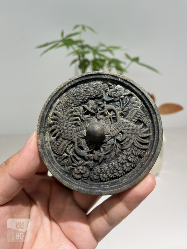 明 双凤衔花枝纹镜 - 图2